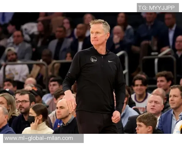 科尔分析勇士近期表现:掌控比赛节奏有效限制对手转换进攻 科尔分析勇士近期表现:掌控比赛节奏有效限制对手转换进攻