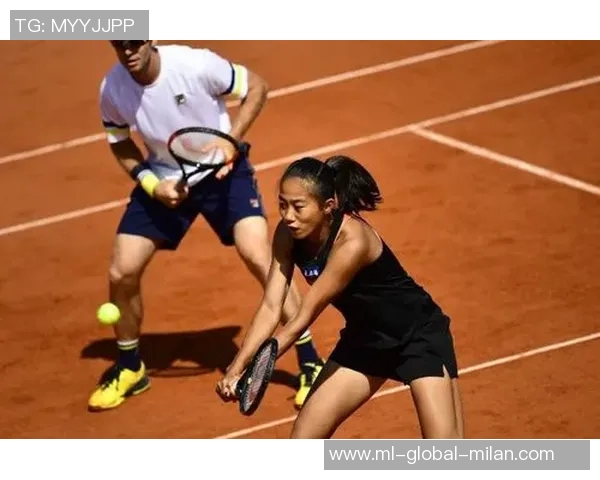 皮尔斯谈与女友共同观看色情片的亲密体验与感受 皮尔斯谈与女友共同观看色情片的亲密体验与感受