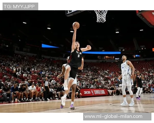 三大中锋占据全部出场机会杨瀚森再度未能上场三名双向球员却获得机会