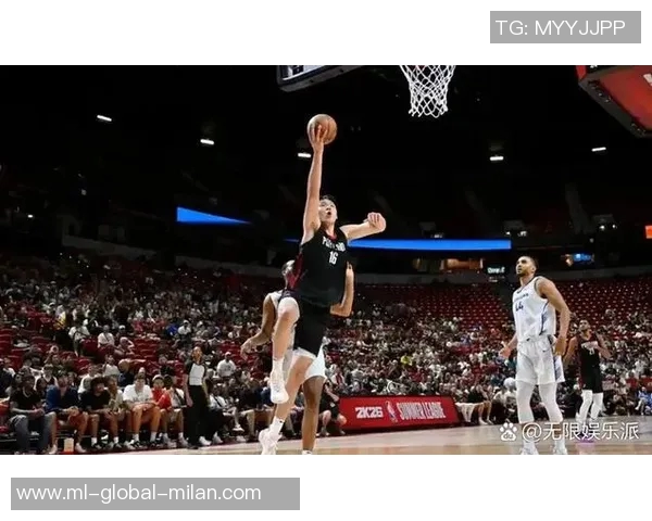 媒体人质疑球迷对杨瀚森的苛责为何不反思自己在外卖行业的表现