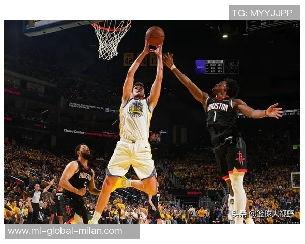 小佩顿谈五外战术助力库明加冲击篮下展现个人优势与特点