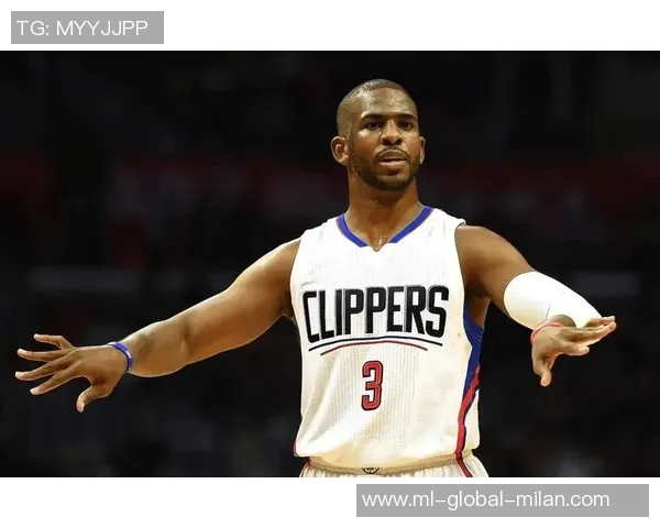 快船主场致敬保罗最后赛季视频播放引发球迷热议