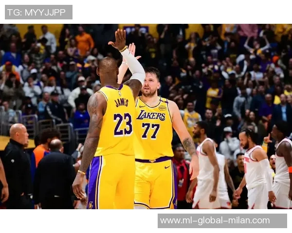 詹姆斯谈东契奇的影响力称无球游走与切入是最佳选择