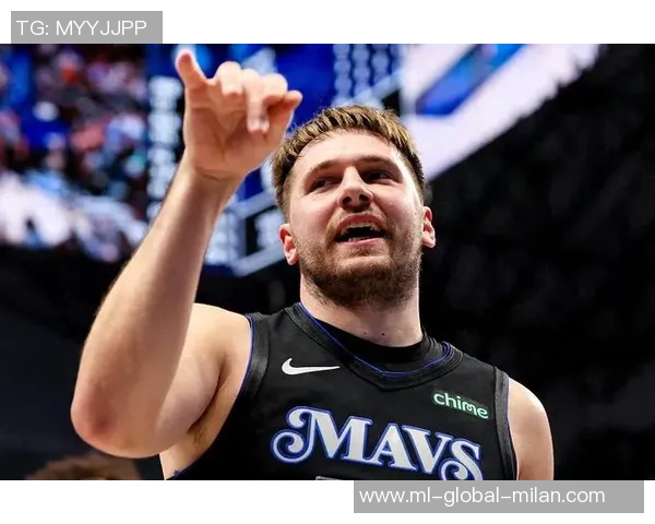 鲁梅尼格荣获巴伐利亚州长个人奖赞扬其对德国足球的杰出贡献